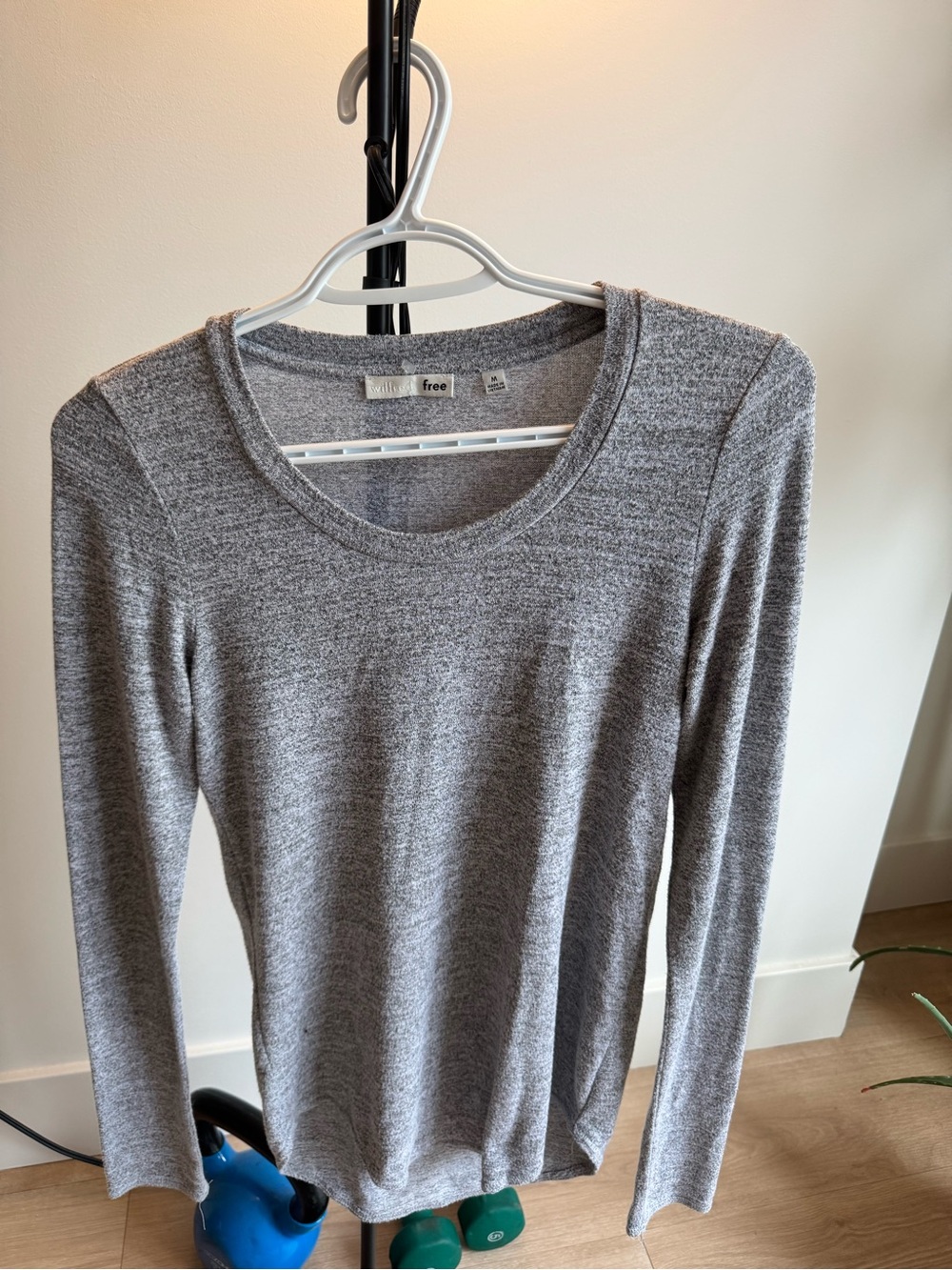 Wilfred Free Heather Gray Crew Neck Tee